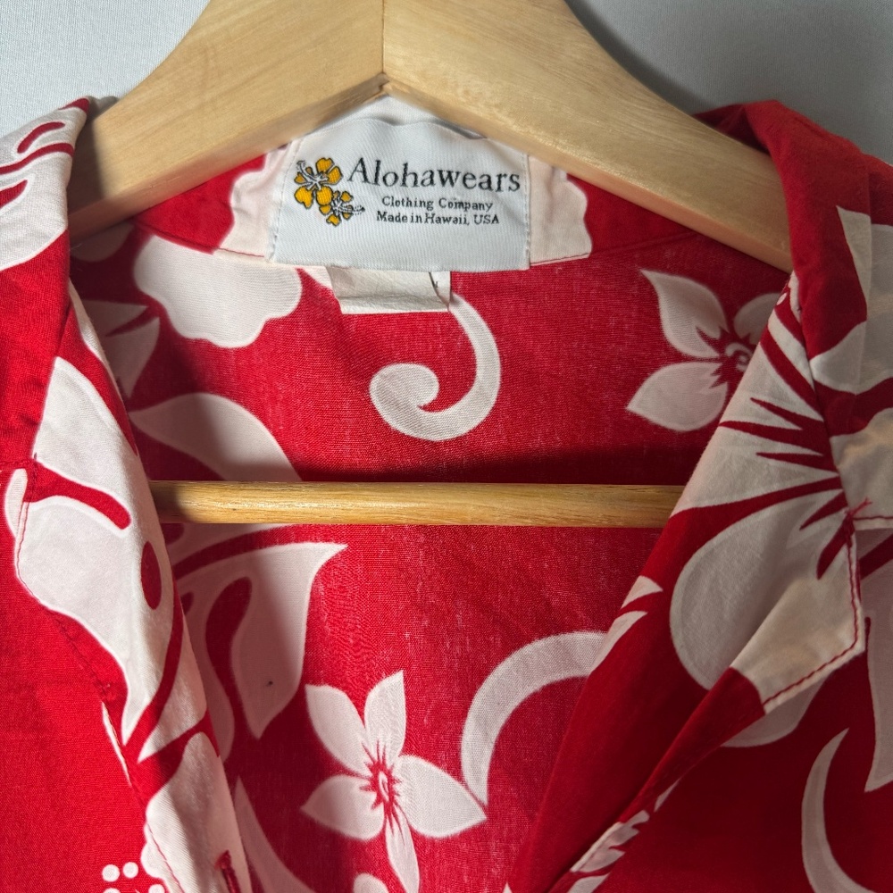 Alohawears Hawaiian Shirt β Tropical Floral Print, Size Small - Picture 2 of 3